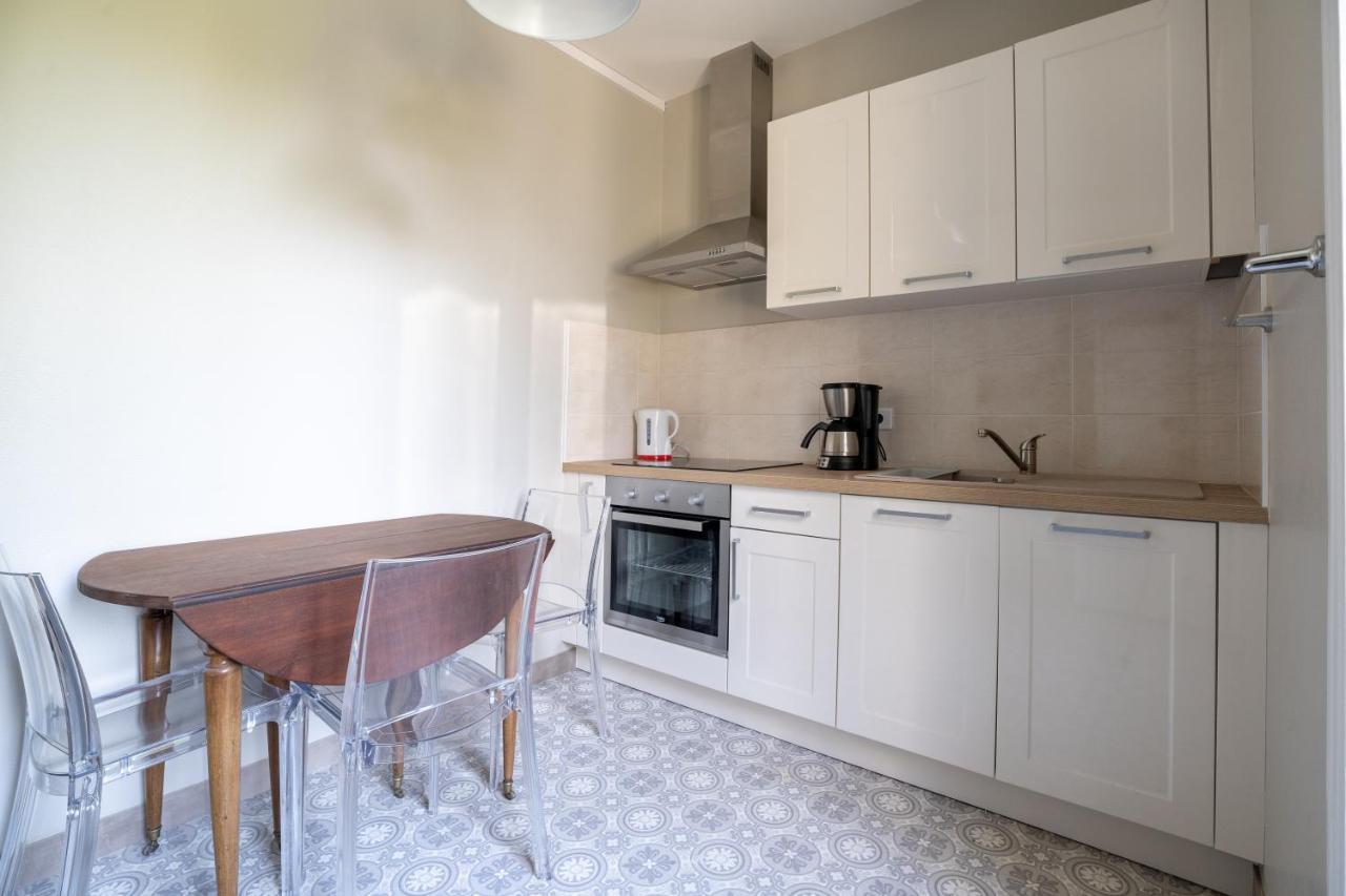 Maison De Ville Avec Jardin "La Coquette" Jonzac Extérieur photo