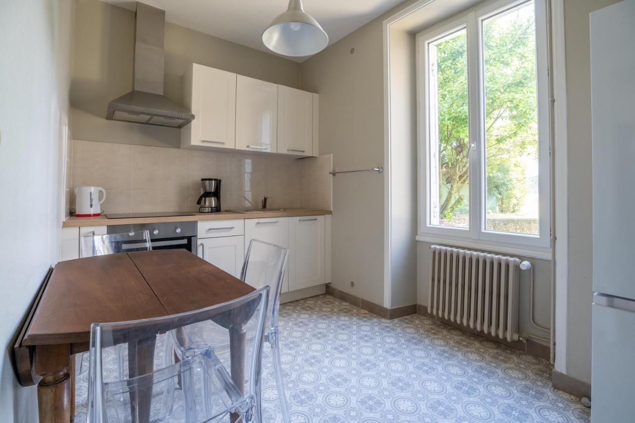 Maison De Ville Avec Jardin "La Coquette" Jonzac Extérieur photo